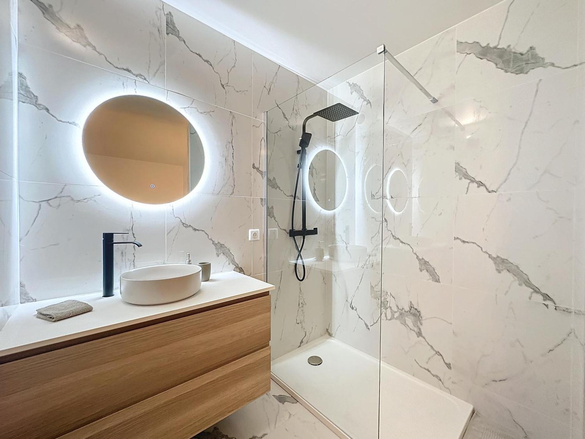 2 Pieces - Parking - Jacuzzi - Food & Drink - Love Menton Extérieur photo